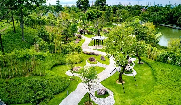 Featured Image of Outdoor & Landscape Amenities